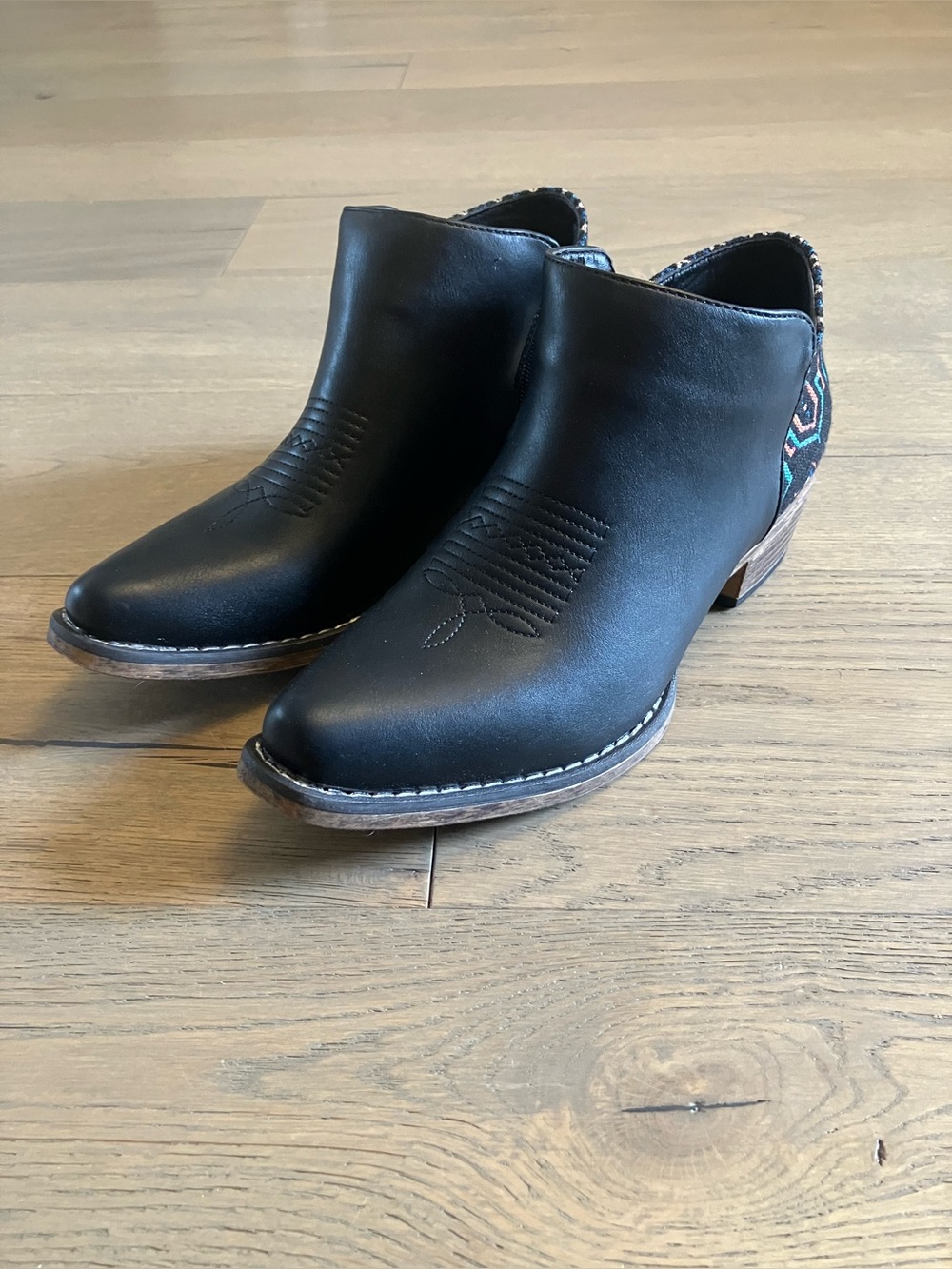 New Women’s Roper Western Ankle Booties with Patterned Heel